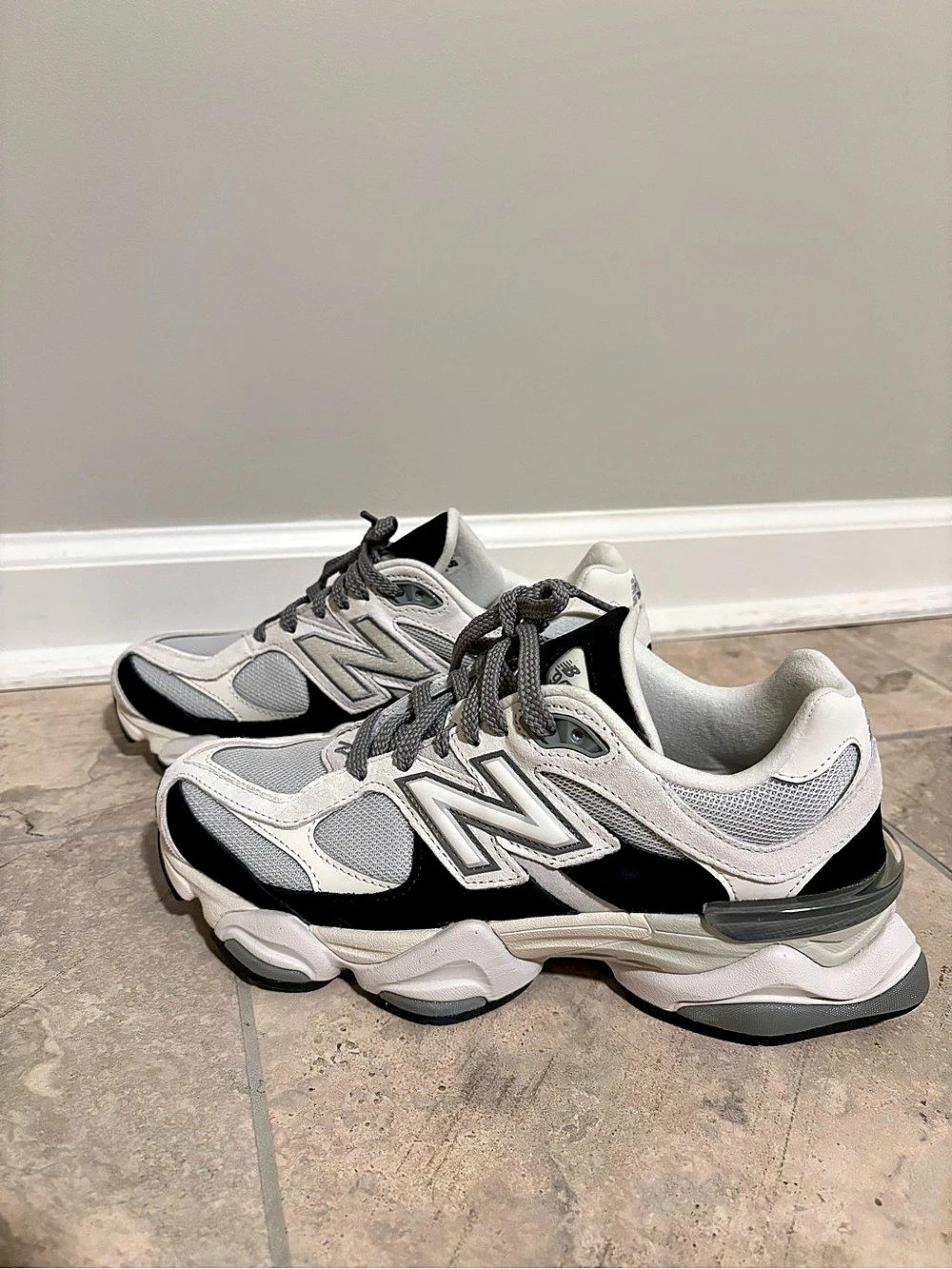 New Balance 9060 White Black Women's Sneakers White & Black